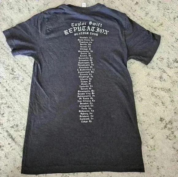 Taylor Swift Women's Gray Reputation Tour Fitted Short Sleeve Tee S - Picture 8 of 14